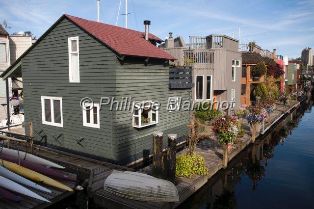 canada colombie britannique 08.JPG - Maisons flottantes, Granville Island, Vancouver, Colombie-Britannique, Canada